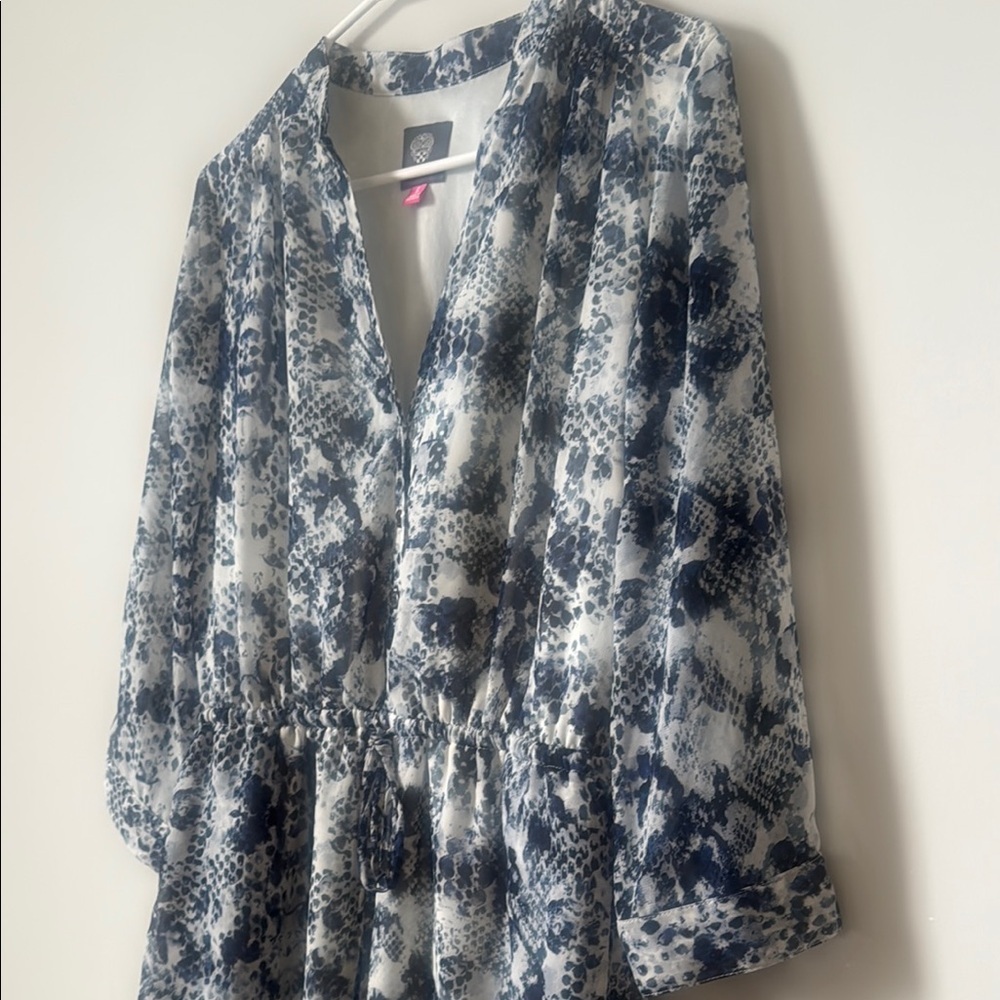 Vince Camuto Patterned Blue and White Women's Sleek & Simple Boho Indie Dress - Picture 6 of 8